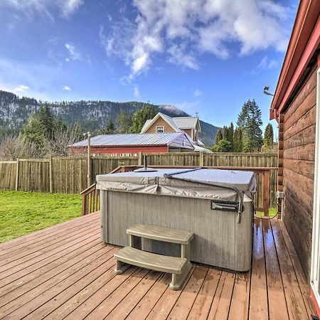 Lakefront Cabin With Stunning Mountain Views And Dock! Mineral Exteriör bild