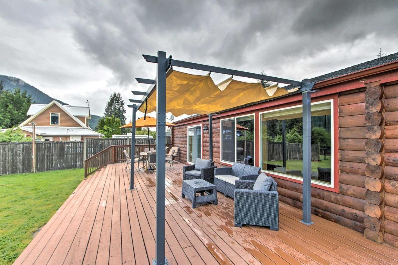Lakefront Cabin With Stunning Mountain Views And Dock! Mineral Exteriör bild