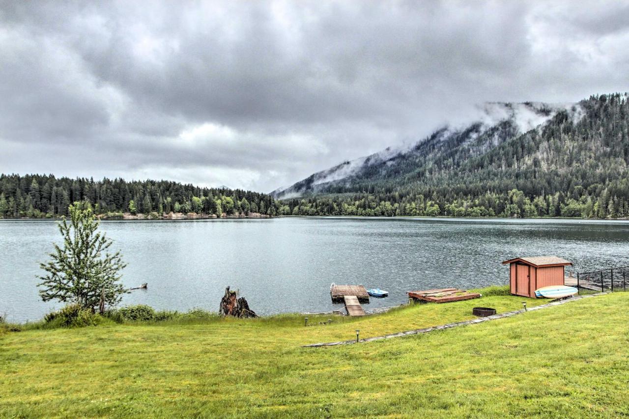 Lakefront Cabin With Stunning Mountain Views And Dock! Mineral Exteriör bild